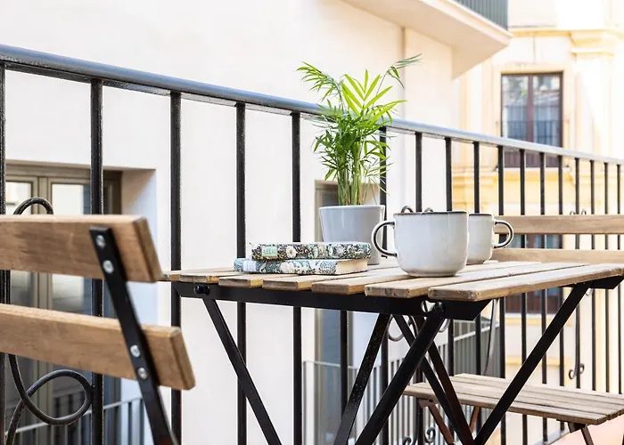 Pleasant Apartment In Malaga Center 2º
